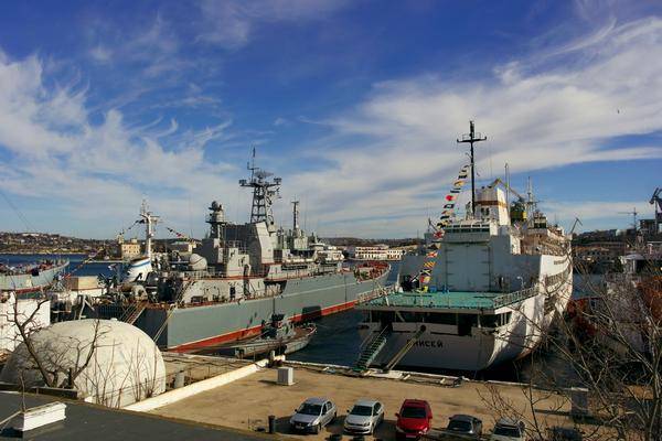 Украина торгует с оккупированным Крымом - argumentua.com - Россия - Украина - Крым - Севастополь