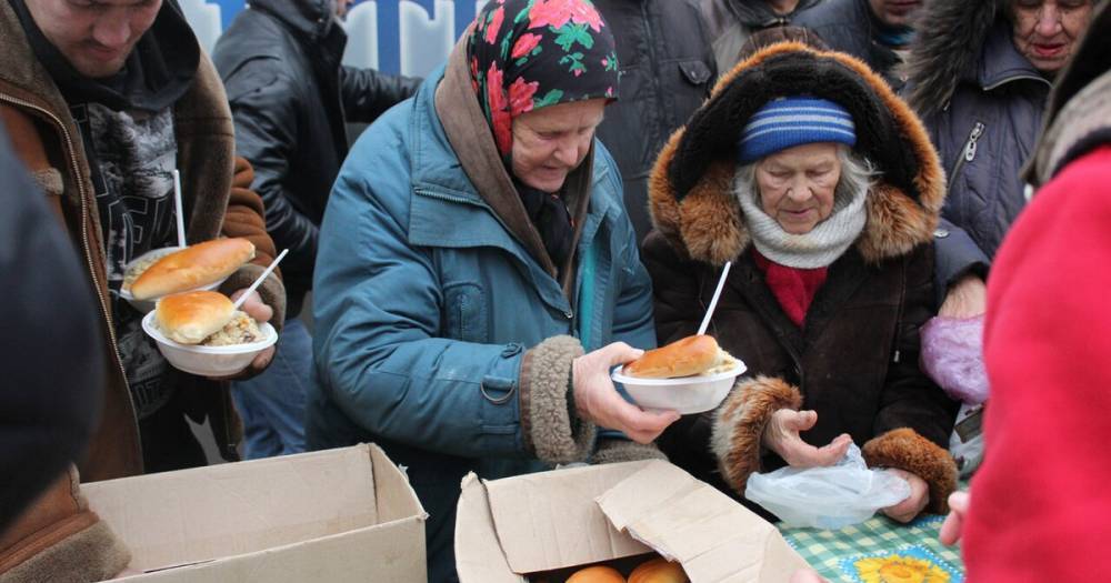 Магазины будут отдавать нуждающимся продукты с истекающим сроком годности - readovka.news - Россия