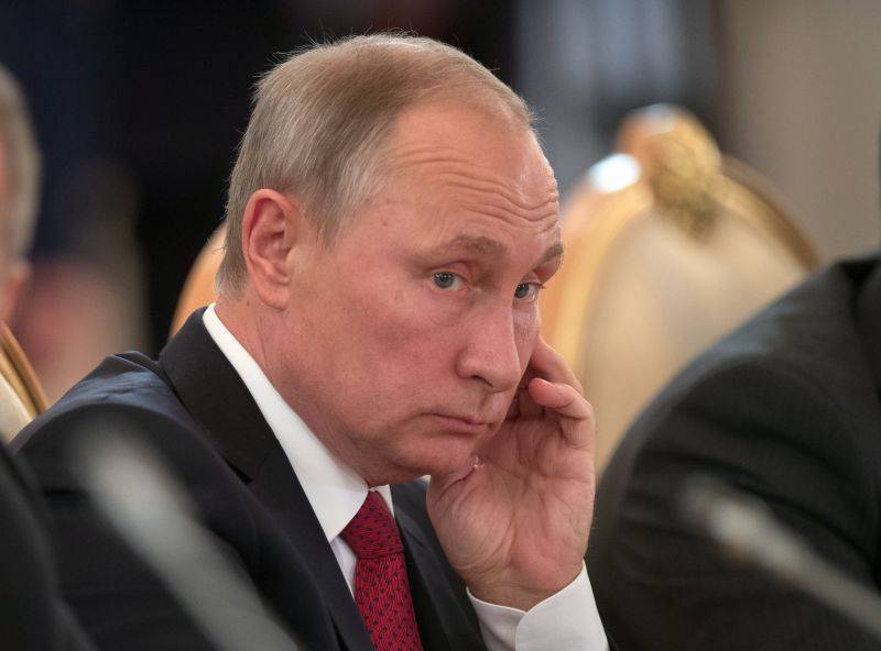 Владимир Зеленский - Владимир Путин - Петр Порошенко - Дмитрий Песков - "Всегда начинает с правильных фраз": что Путин ответит Зеленскому - tvc.ru - Россия - Украина - Крым - Донбасс - с. Путин