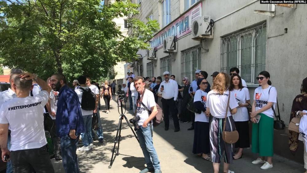 Абдулмумин Гаджиев - В России проходит очередной масштабный митинг - ghall.com.ua - Махачкала
