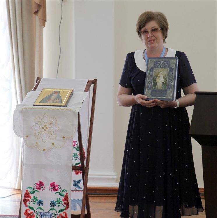 Ульяновская писательница написала уникальную книгу о сестре последней императрицы России - ulpravda.ru - Москва - Санкт-Петербург - Ульяновск