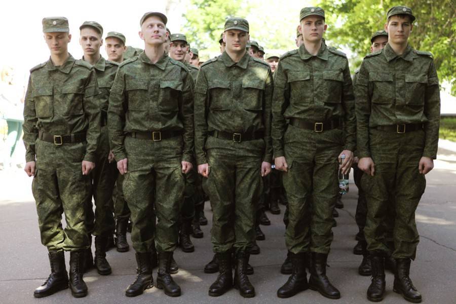 Владимир Шаманов - В Госдуме оценили планы Минобороны изменить правила присвоения званий - m24.ru