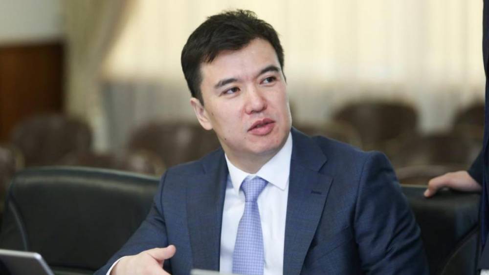 Даленов рассказал, как дедушке из села прислали гамбургер из Америки - nur.kz - Китай - Казахстан - Сингапур