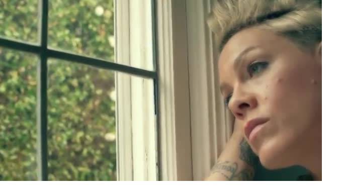 Кевин Харт - Пинк выпустила клип на песню "90 Days" - piter.tv - США