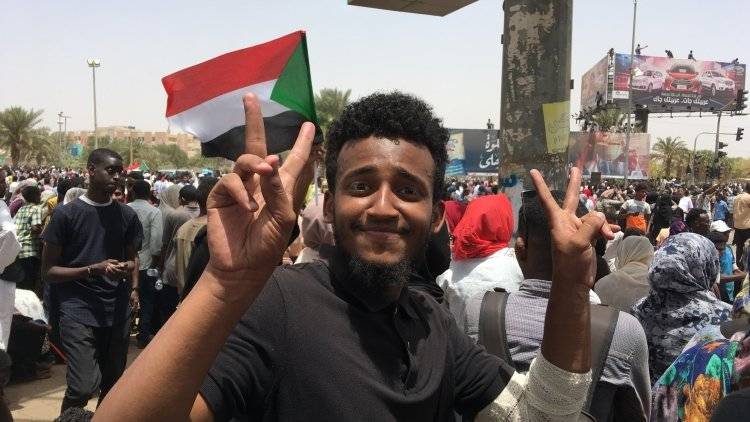 Омар Аль-Башира - Суданские коммунисты примкнули к партии, которую их товарищи из России не признают - polit.info - Судан