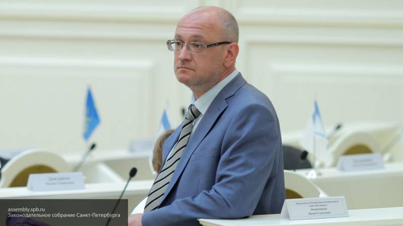 Любовь Соболь - Максим Резник - Резник устроил истерику в Заксобрании, оказывая медвежью услугу покровителю Албину - nation-news.ru - Санкт-Петербург