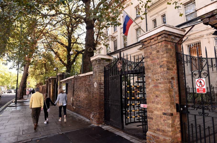 Посольство РФ проверяет информацию о гражданстве мужчины, убитого в Лондоне - m24.ru - Москва - Россия - Англия - Лондон