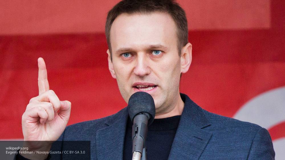 Алексей Навальный - Навальный - Неадекват из ОПГ Навального набросился с ножом на полицейского в Москве - newinform.com - Москва - Нападение