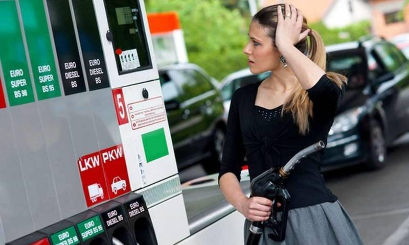 Дмитрий Козак - Павел Баженов - В России запретили говорить о росте цен на бензин - bloknot.ru