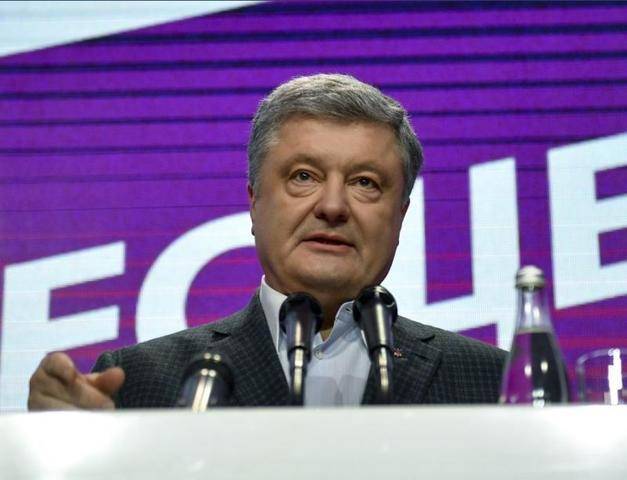 Петр Порошенко - Надежда Савченко - Савченко потребовала трибунала для Порошенко - vm.ru - Украина