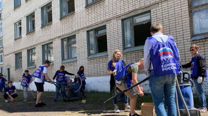 Глеб Никитин - Волонтеры "Единой России" наводят порядок на месте взрывов в Дзержинске - utro.ru - Россия - Дзержинск - Нижегородская обл. - Нижний Новгород