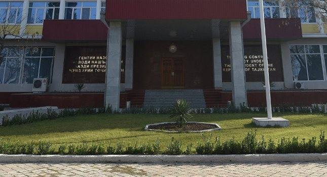 В Таджикистане уволены два высокопоставленных сотрудника АКН, предлагавших «крышу» украинскому бизнесмену - dialog.tj - Украина - Таджикистан