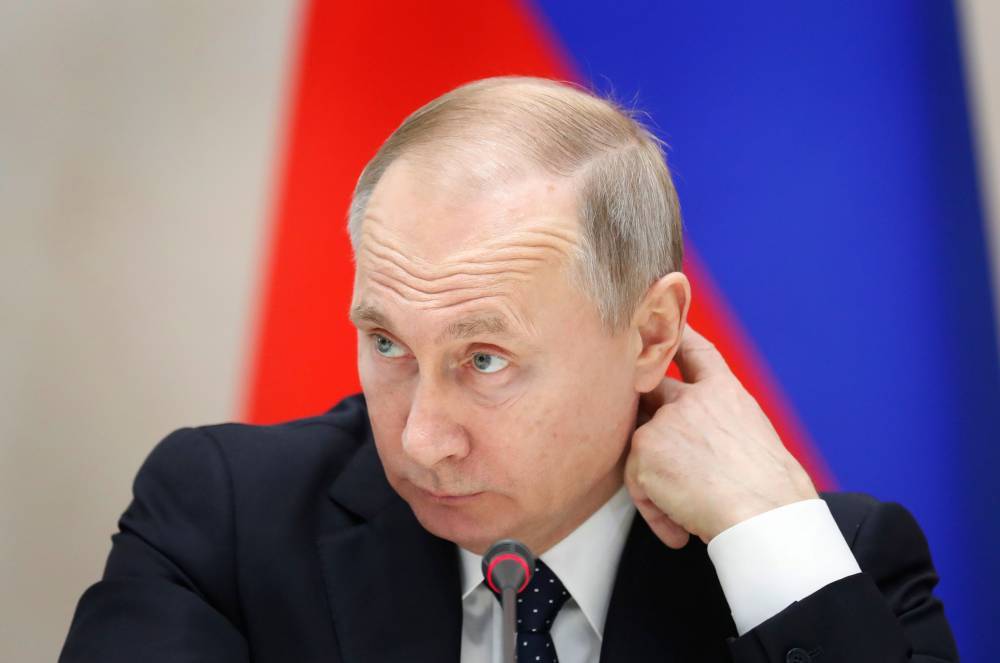 Владимир Путин - Эмомали Рахмон - Дмитрий Смирнов - Путина поймали с любовником, отпираться дальше бессмысленно: "Постыдились бы на людях" - akcenty.com.ua - Россия - Таджикистан