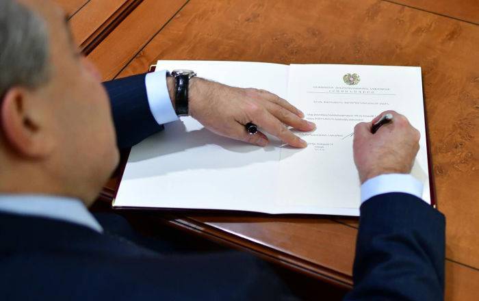 Армен Саркисян - Президент Армении назначил послов в Узбекистане и Черногории - ru.armeniasputnik.am - Армения - Узбекистан - Киргизия - Чехия - Черногория - Ереван