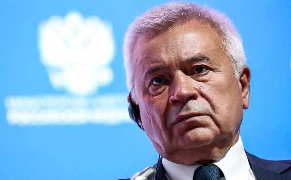 Игорь Сечин - Алекперов заявил о разногласиях нефтяников из-за продления сделки с ОПЕК - vestirossii.com - Россия - США