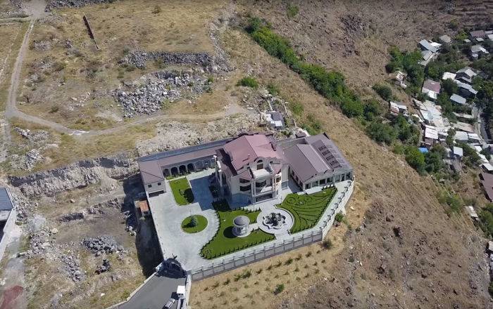 Старая власть искушает новую: глава кадастра сказал правду об особняке Сурика Хачатряна - ru.armeniasputnik.am - Ереван