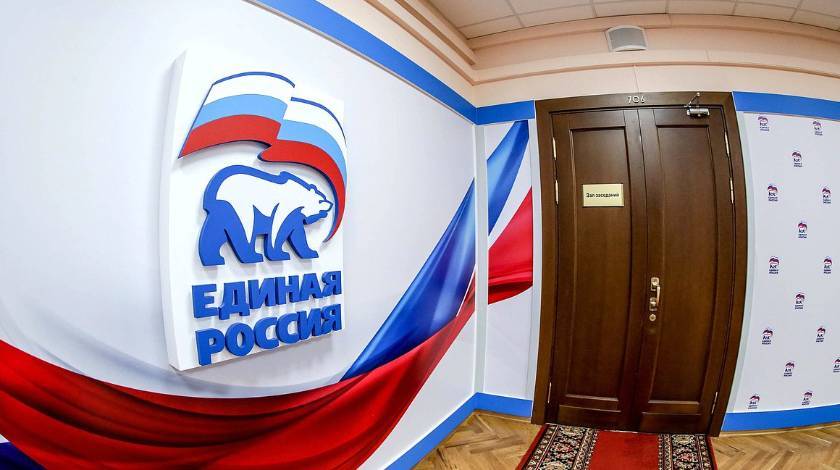 Владимир Путин - Андрей Турчак - "Единая Россия" займется решением намеченных на "Прямой линии" с президентом проблем - utro.ru - Россия