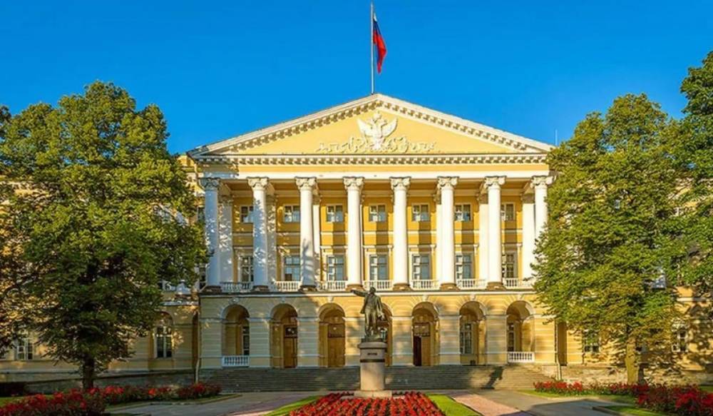 Александр Беглов - Город рассмотрит предложения инвесторов по строительству школьных спортплощадок - gorod-plus.tv - Россия - Санкт-Петербург