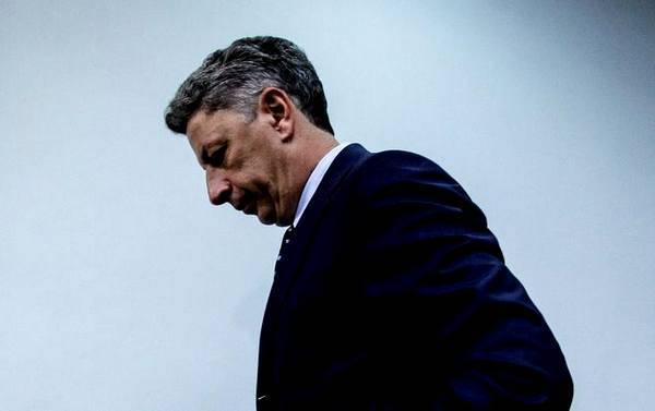 Юрий Луценко - Юрий Бойко - Как Порошенко с генпрокурорами Юрия Бойко спасали - argumentua.com - Украина