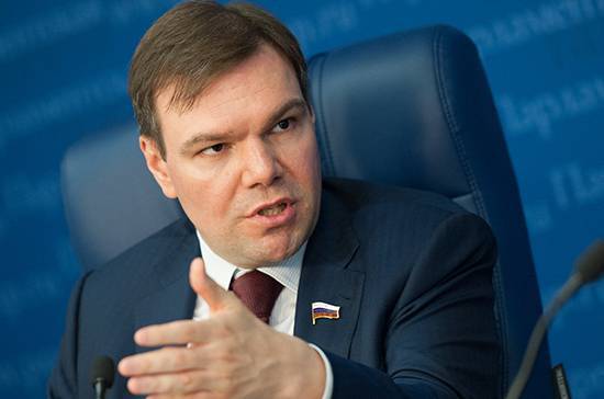 Леонид Левин - Левин предложил сформировать общую политику стран ОДКБ в отношении Интернет-пространства - pnp.ru