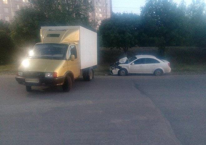 В Рязани ребенок пострадал после наезда Daewoo на припаркованный «ГАЗ» - ya62.ru - Россия