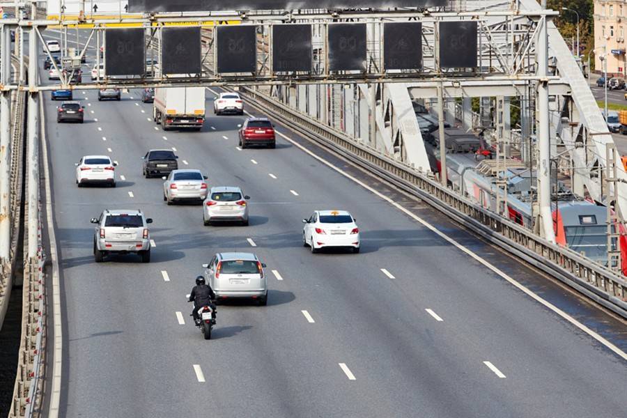 В России женщины попадают в ДТП на 5–10% чаще мужчин - m24.ru - Москва - Россия