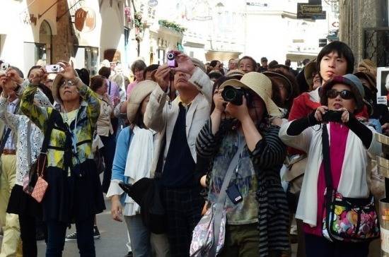Антон Морозов - В ЛДПР предложили сделать обязательным наличие гражданства РФ для гидов - pnp.ru - Россия