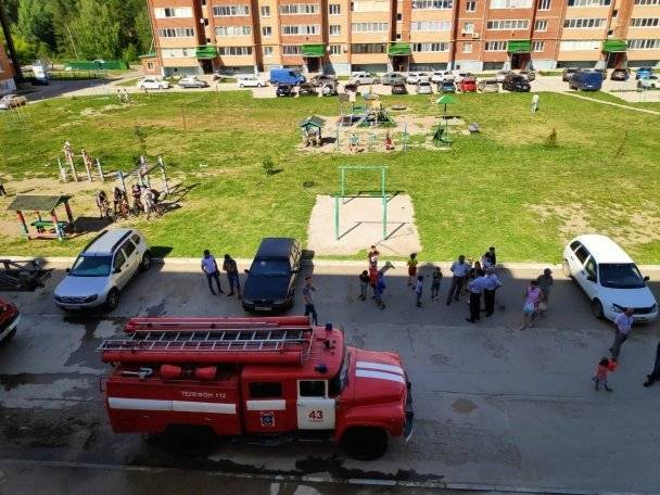 Александр Ковалев - МЧС Башкирии сообщил о крупном пожаре в многоэтажном доме - gorobzor.ru - Башкирия