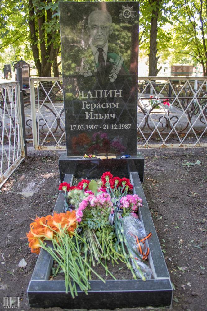 Памятник герою Безымянной высоты открыли в столице ДНР. Фоторепортаж - news-front.info - ДНР - Донецк