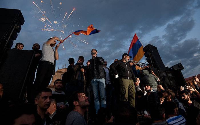 Никола Пашинян - Армения на распутье: какой выбор сделают власти между "ревкомом" и созиданием? - ru.armeniasputnik.am - Украина - Армения - Молдавия - Нью-Йорк - Ереван - Абу-Даби