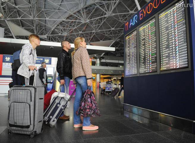 Более 30 рейсов задержано и отменено в аэропортах Москвы - vm.ru - Москва