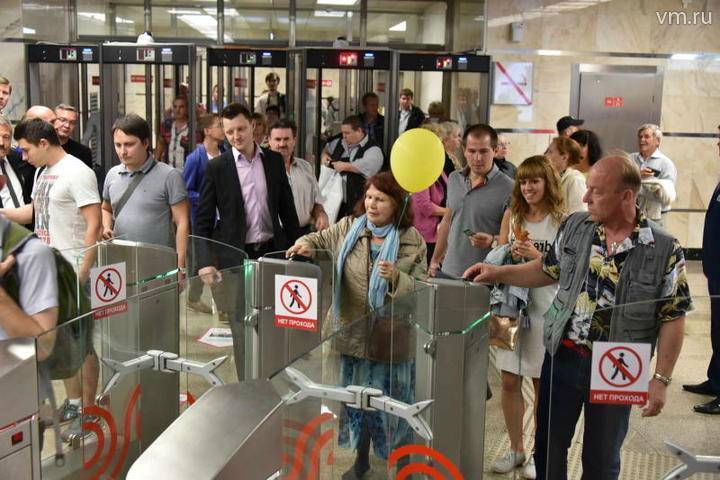 Станции Филевской линии метро открыты для пассажиров - vm.ru - Москва