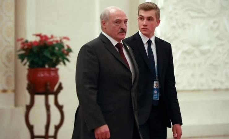 Александр Лукашенко - Николай Лукашенко - Михаил Гусман - Топ-5 дорогих подарков для любимого сына Лукашенко - gomel.today - Россия - Белоруссия