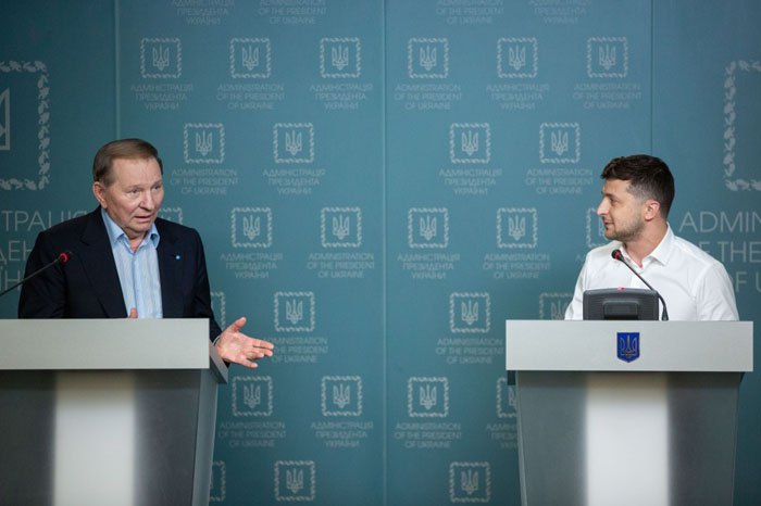 Владимир Зеленский - Дмитрий Медведев - Филипп Эдуар - Французы советуют Москве воспользоваться Зеленским, чтобы спасти «Минск» | Политнавигатор - politnavigator.net - Россия - Украина - Германия - Франция