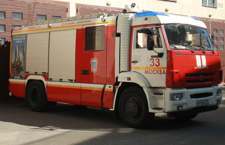 Один человек погиб при пожаре в жилом доме на севере Москвы - vm.ru