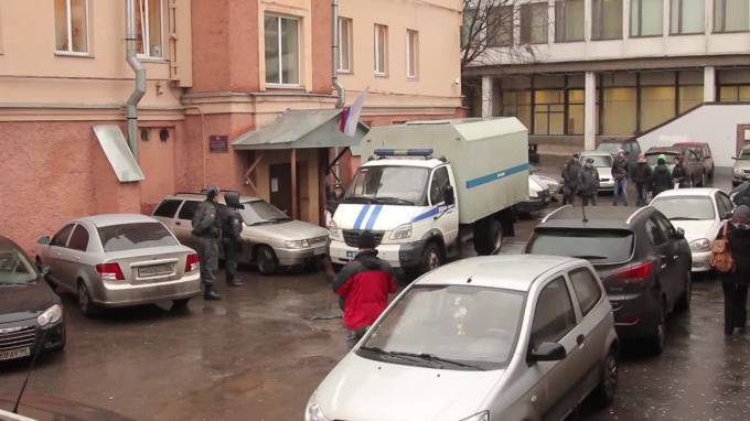 Петербурженка обвинила водителя "Яндекс. Такси" в суточном секс-заточении - piter.tv - США - р-н Приморский