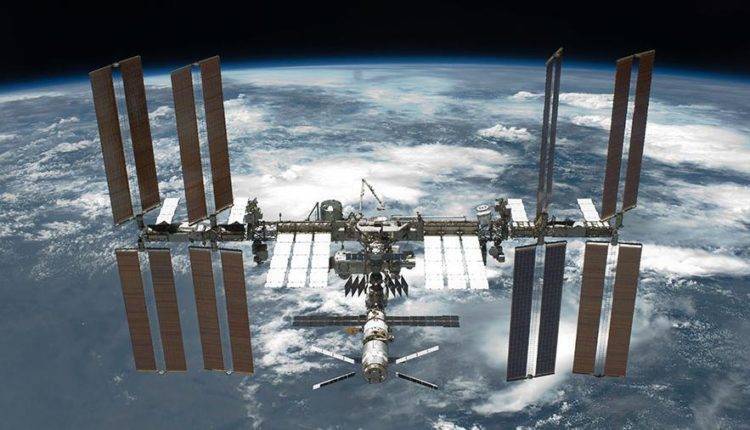 Энн Макклейн - В NASA заявили о нештатной ситуации при посадке «Союза МС-11» с космонавтами - newtvnews.ru - Россия - США - Канада