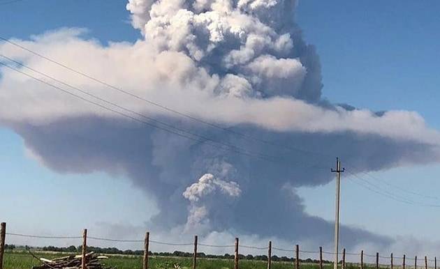 Около 40-50 взрывов произошло на складах воинской части в Арыси - nur.kz - Арысь