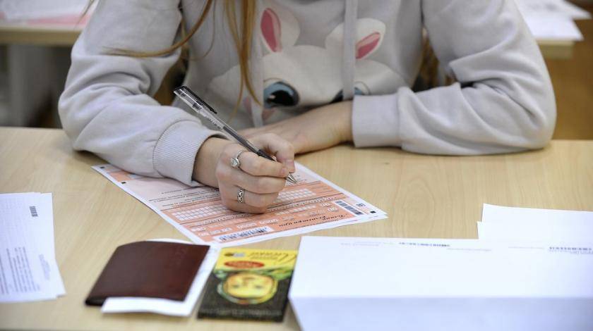 Как шпаргалка: интернет на ЕГЭ лишит выпускников конкуренции - utro.ru - Москва - Россия - Смоленская обл. - Брянск