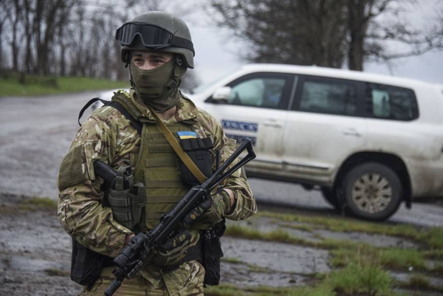 Иван Филипоненко - Роман Иванов - Украина начала отвод войск в районе станицы Луганской - m24.ru - Украина - ЛНР