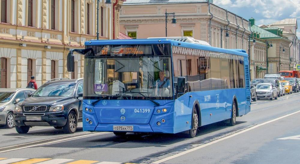 Максим Ликсутов - Более 500 новых автобусов запустили в Москве с начала года - m24.ru - Москва
