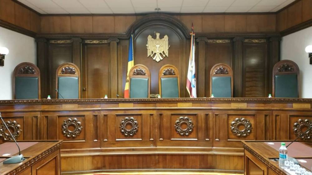 Владимир Плахотнюк - Конституционный суд Молдавии в полном составе подал в отставку - theins.ru - Молдавия