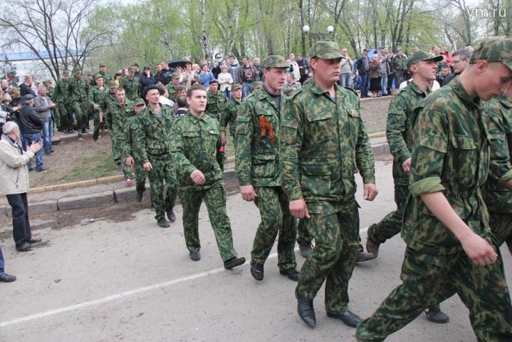 Роман Иванов - Украинские военные начали отводить войска в районе Станицы Луганской - vm.ru - Украина - ЛНР