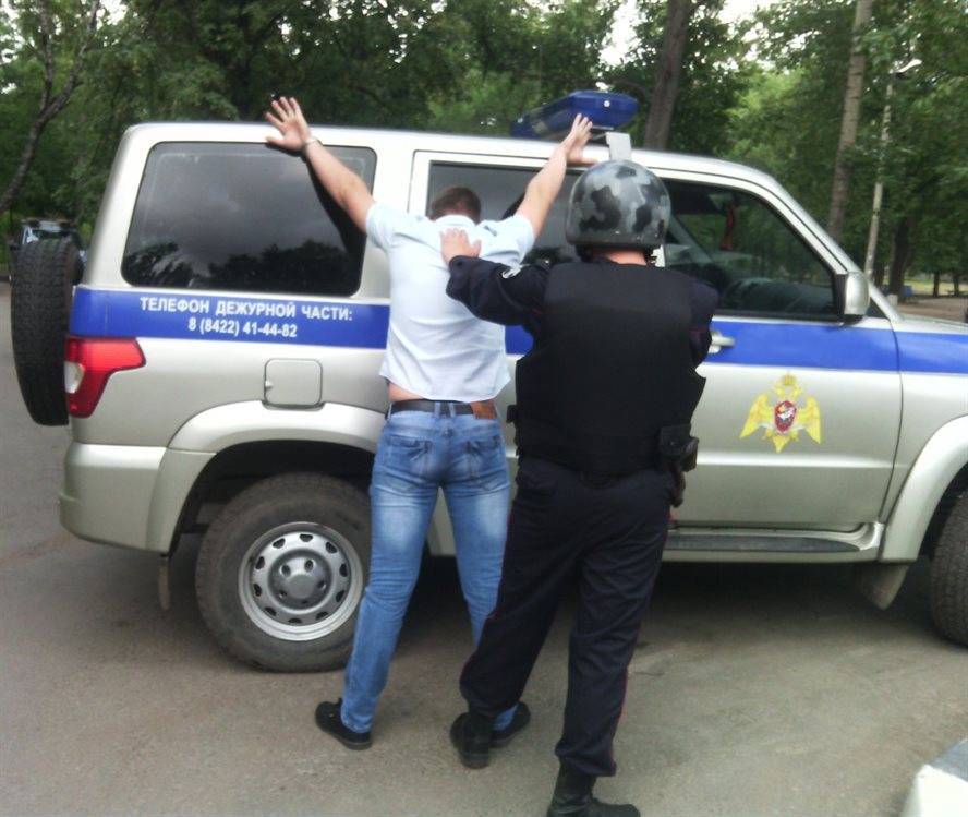 В Ульяновске росгвардейцы задержали двух мужчин, пытавшихся «обчистить» магазины - ulpravda.ru - Украина - Ульяновск
