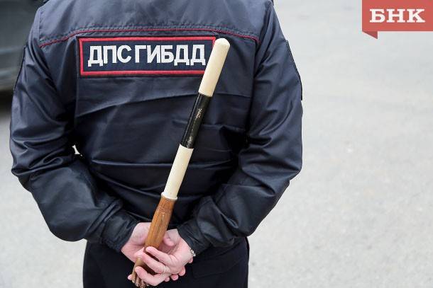 Марья Шумейко - В Сыктывкаре водитель мопеда попал в больницу - bnkomi.ru - респ. Коми