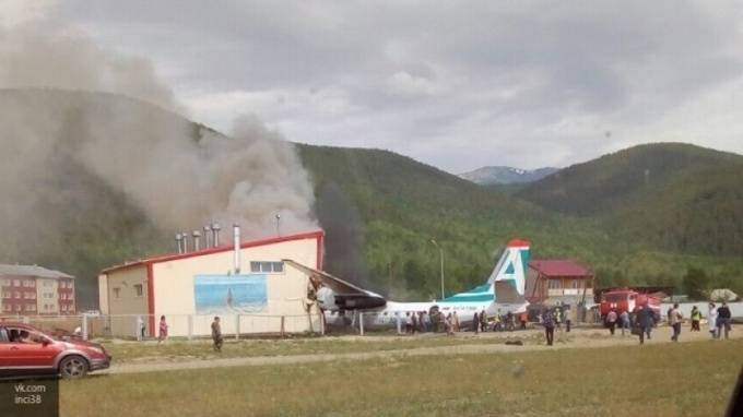 При крушении пассажирского Ан-24 в Бурятии погибли 2 человека - piter.tv - Улан-Удэ - респ.Бурятия - Нижнеангарск