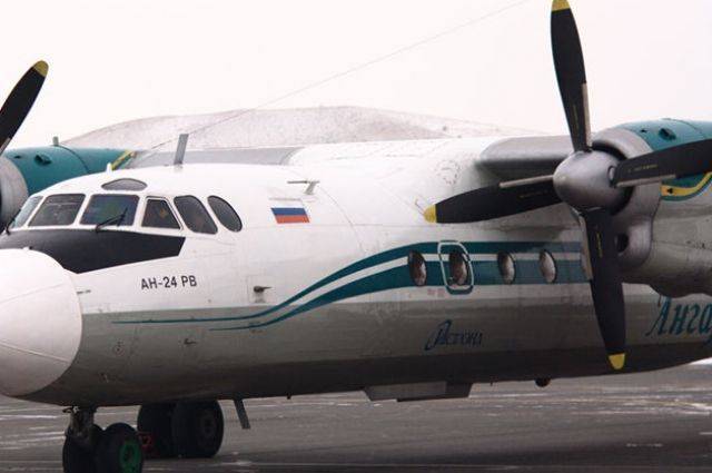 Ан-24, совершивший аварийную посадку в Бурятии, сильно разрушен - aif.ru - Улан-Удэ - респ.Бурятия - Нижнеангарск