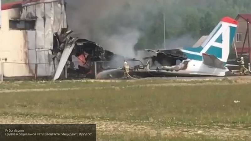 Ан-24 сильно поврежден после возгорания в аэропорту Нижнеангарска - nation-news.ru - респ.Бурятия - Нижнеангарск