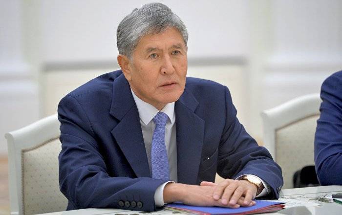 Атамбаев лишен статуса экс-президента Кыргызстана - ru.armeniasputnik.am - Киргизия