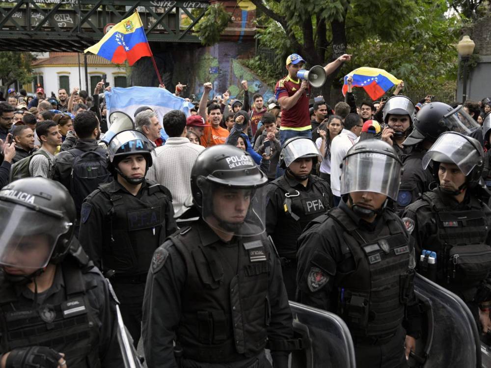 Николас Мадуро - Хорхе Родригес - В Венесуэле сторонники Мадуро заявили о предотвращении новой попытки переворота - theins.ru - Венесуэла